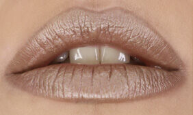 Perfilador 565 marrón claro (ojos, labios, cejas)